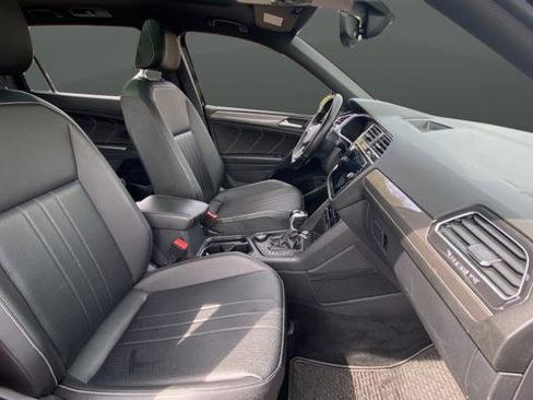 Used 2022 Volkswagen Tiguan SE R-Line AWD/4WD image 25