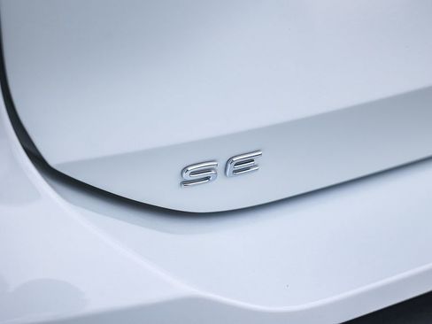 New 2026 Volkswagen Tiguan SE image 10