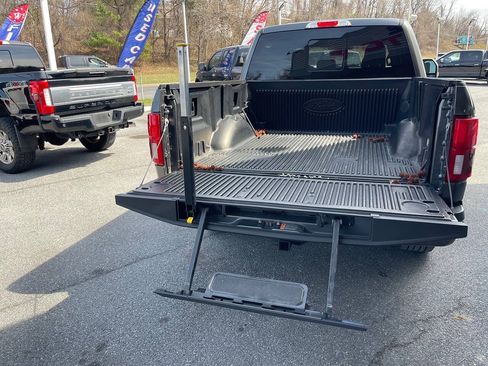 Used 2019 Ford F150 Lariat w/ Equipment Group 502A Luxury AWD/4WD image 7