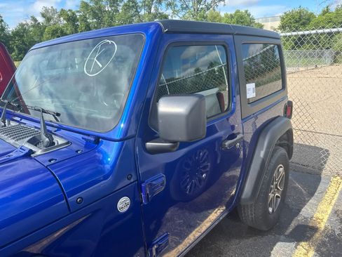 Used 2020 Jeep Wrangler Sport AWD/4WD image 17