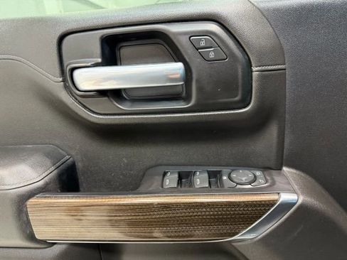 Used 2019 Chevrolet Silverado 1500 LT Trail Boss image 10