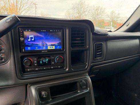 Used 2007 GMC Sierra 2500 SLT w/ Heavy-Duty Power Package image 15