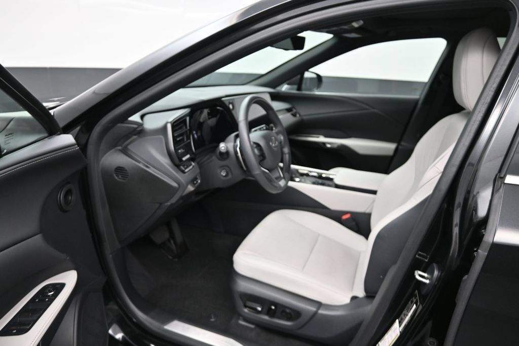 Used 2025 Lexus RX 350 w/ Convenience Package AWD/4WD image 9