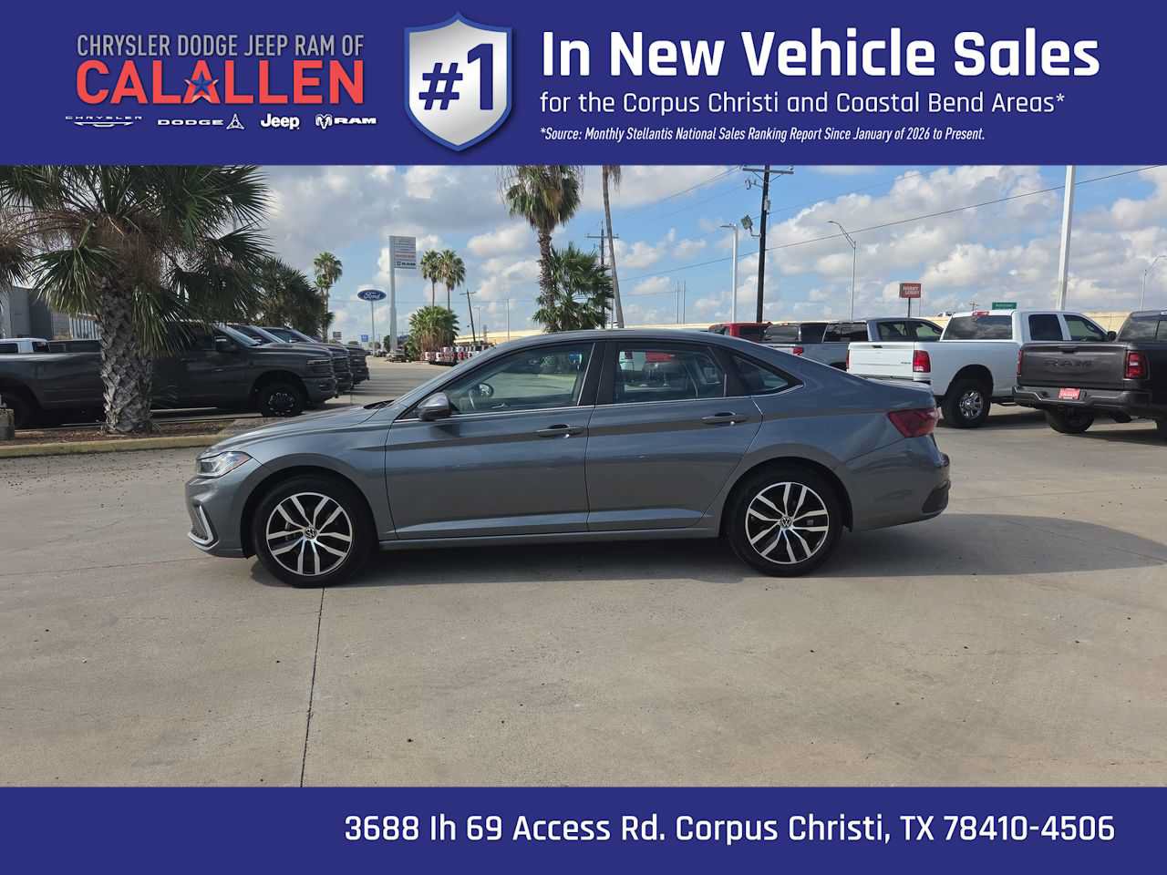 Used 2025 Volkswagen Jetta SE FWD image 11