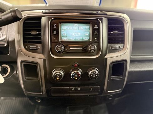 Used 2018 RAM 2500 Tradesman w/ Chrome Appearance Group image 15