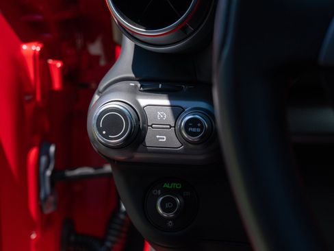Used 2022 Ferrari 812 GTS RWD image 35