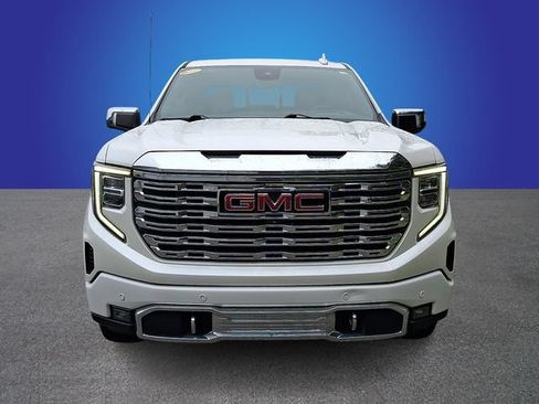 Used 2022 GMC Sierra 1500 Denali w/ Denali Reserve Package AWD/4WD image 2