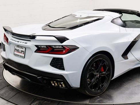 Used 2021 Chevrolet Corvette Stingray Preferred Cpe w/ Z51 Performance Package image 19