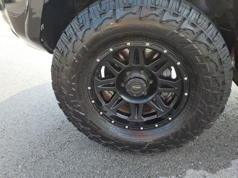 Used 2018 Toyota 4Runner SR5 Premium AWD/4WD image 9