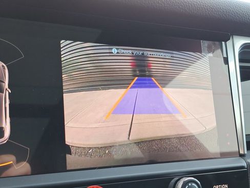 New 2026 Porsche Macan image 32