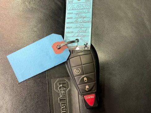 Used 2013 Jeep Grand Cherokee Limited w/ Trailer Tow Group AWD/4WD image 39