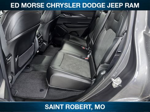 New 2025 Jeep Grand Cherokee Altitude AWD/4WD image 28
