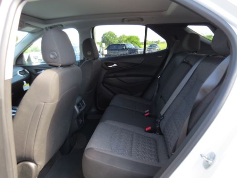 Used 2023 Chevrolet Equinox LT AWD/4WD image 13