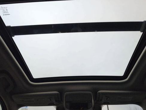 Used 2019 Subaru Forester Premium image 23