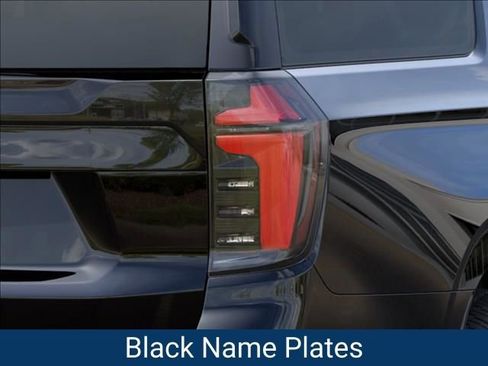 New 2026 Chevrolet Suburban LS image 12