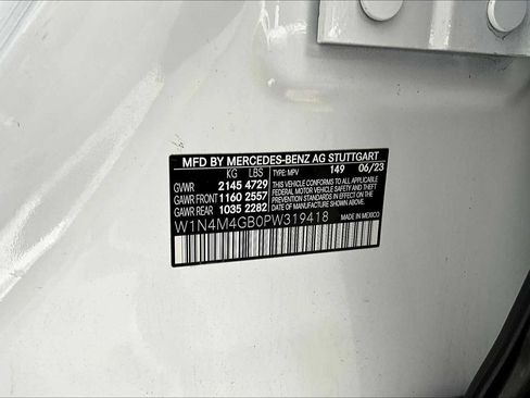 Certified 2023 Mercedes-Benz GLB 250 w/ Premium Package image 37