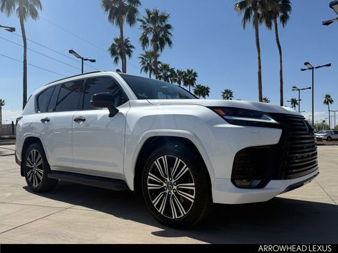 New 2026 Lexus LX 600 4WD w/ Luxury Package image 9