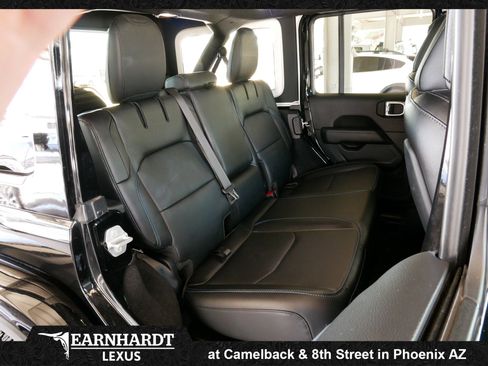Used 2021 Jeep Wrangler Unlimited Rubicon 4xe w/ Cold Weather Group AWD/4WD image 14