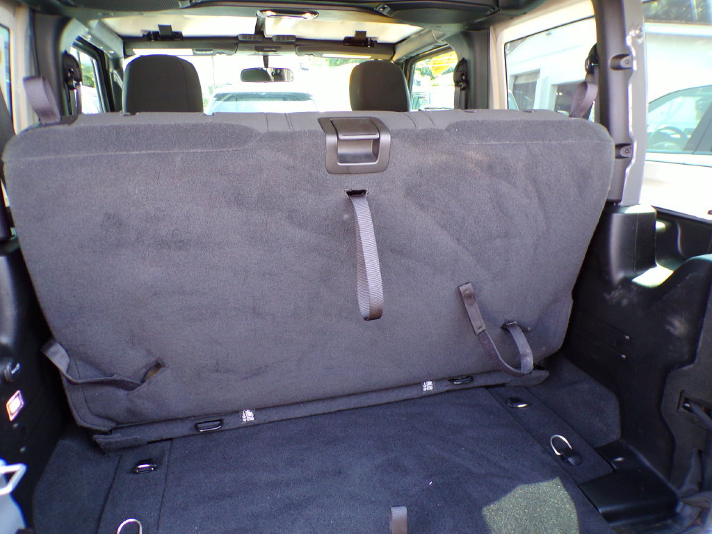 Used 2021 Jeep Wrangler Sport AWD/4WD image 10