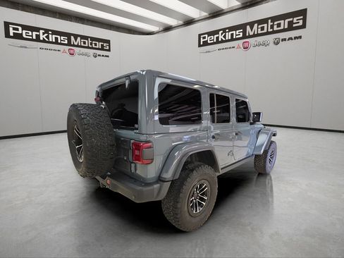 Used 2024 Jeep Wrangler Unlimited Rubicon image 5