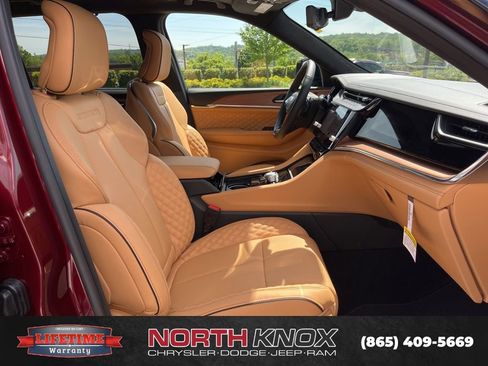 New 2026 Jeep Grand Cherokee L Summit AWD/4WD image 30