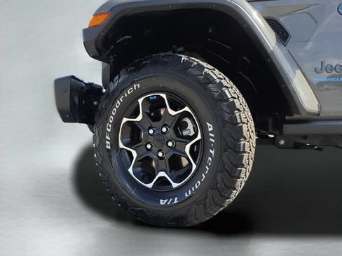 Used 2023 Jeep Wrangler Unlimited Rubicon 4xe w/ Steel Bumper Group AWD/4WD image 41