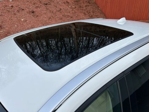 Used 2011 Volvo XC60 3.2 image 9