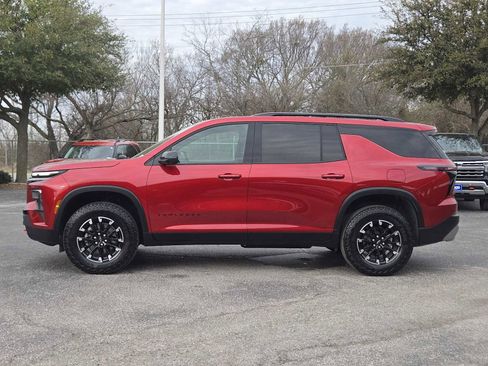 Certified 2025 Chevrolet Traverse Z71 w/ Driver Confidence Package image 5