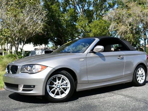 Used 2011 BMW 128i Convertible image 25