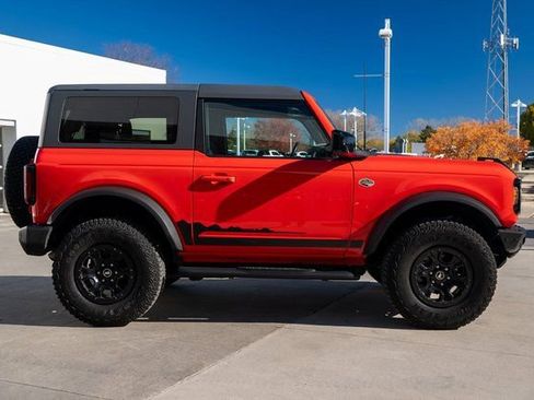 Used 2021 Ford Bronco Wildtrak image 3