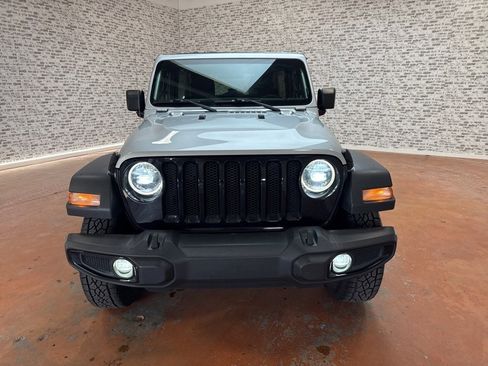 Used 2023 Jeep Wrangler Willys image 2