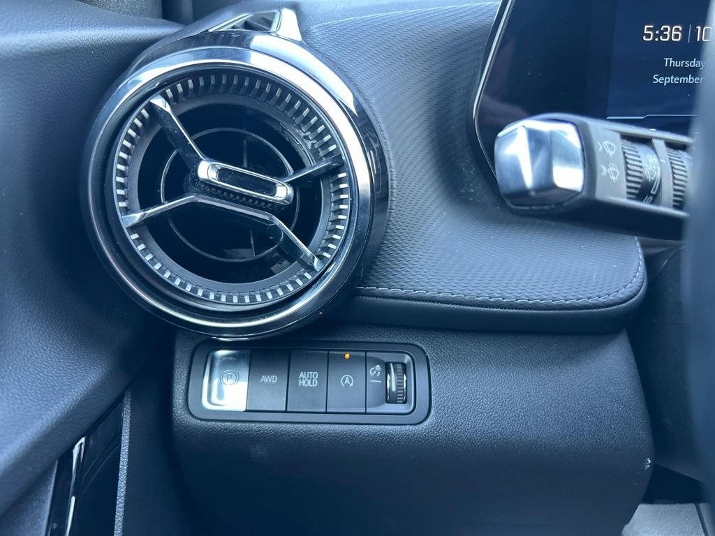 Used 2025 Chevrolet Equinox LT AWD/4WD image 28