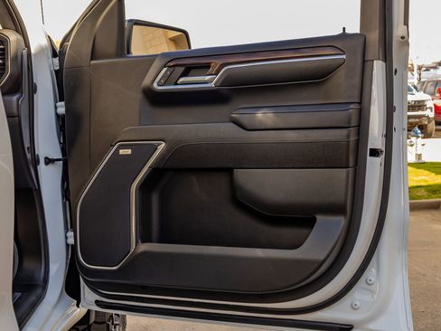 Used 2023 GMC Sierra 1500 SLT w/ SLT Premium Package image 35