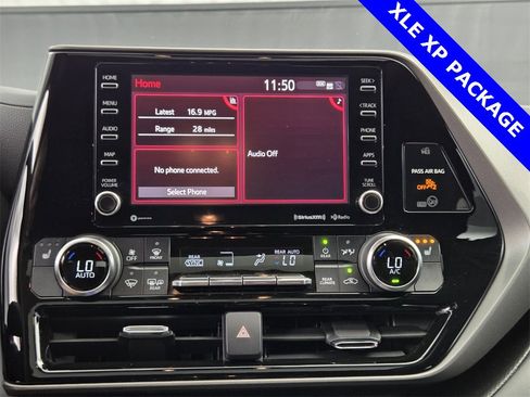 Used 2022 Toyota Highlander XLE image 32