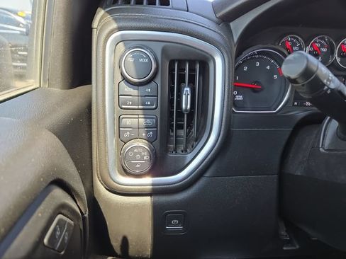 Used 2022 Chevrolet Silverado 2500 LT w/ Texas Edition AWD/4WD image 20