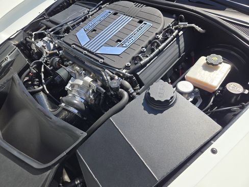 Used 2016 Chevrolet Corvette Z06 w/ 3LZ Preferred Equipment Group image 30