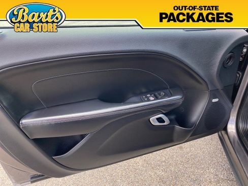 Used 2015 Dodge Challenger SXT Plus RWD image 17