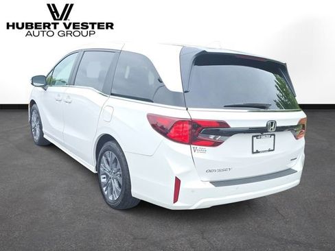 Used 2025 Honda Odyssey Touring image 8