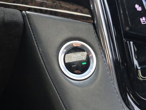 Used 2015 Cadillac Escalade ESV Platinum AWD/4WD image 24