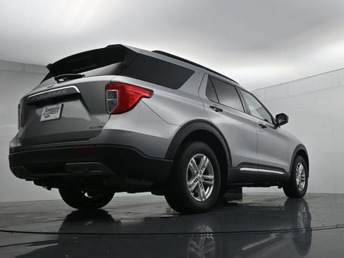 Certified 2022 Ford Explorer XLT w/ Equipment Group 202A AWD/4WD image 42