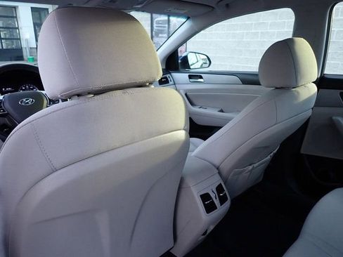 Used 2019 Hyundai Sonata SEL w/ Tech Package 02 FWD image 15