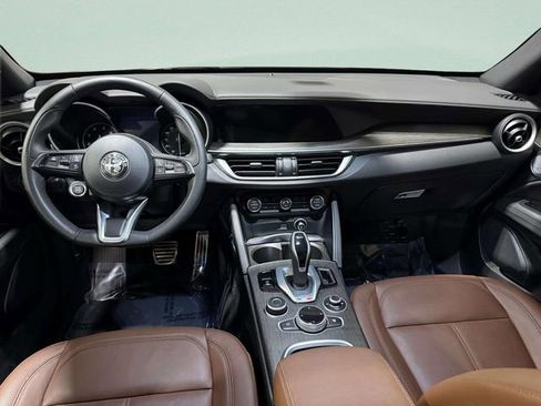 Used 2022 Alfa Romeo Stelvio Ti image 11
