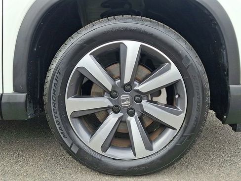 Used 2023 Honda Pilot Touring image 8