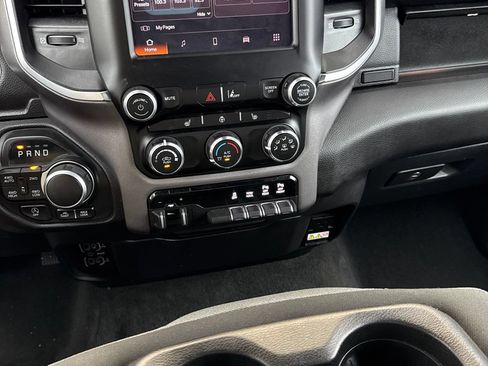Used 2024 RAM 1500 Big Horn AWD/4WD image 17