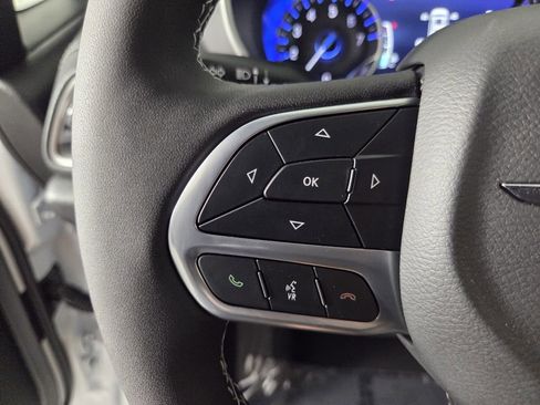 New 2026 Chrysler Pacifica Select FWD image 16