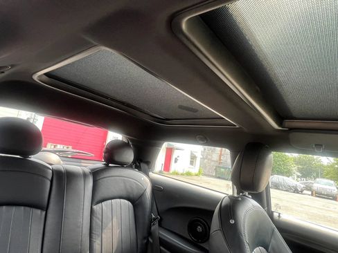 Used 2020 MINI Cooper 2-Door Hardtop FWD image 30