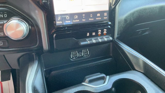Used 2023 RAM 1500 Laramie AWD/4WD image 17
