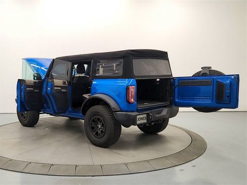 Used 2023 Ford Bronco Wildtrak image 13