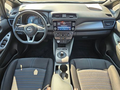 Used 2024 Nissan Leaf S image 12