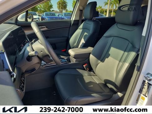 Certified 2025 Kia Sportage EX w/ Premium Package FWD image 21